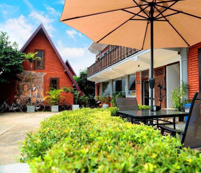 D Family Resort Анурадхапура Экстерьер фото